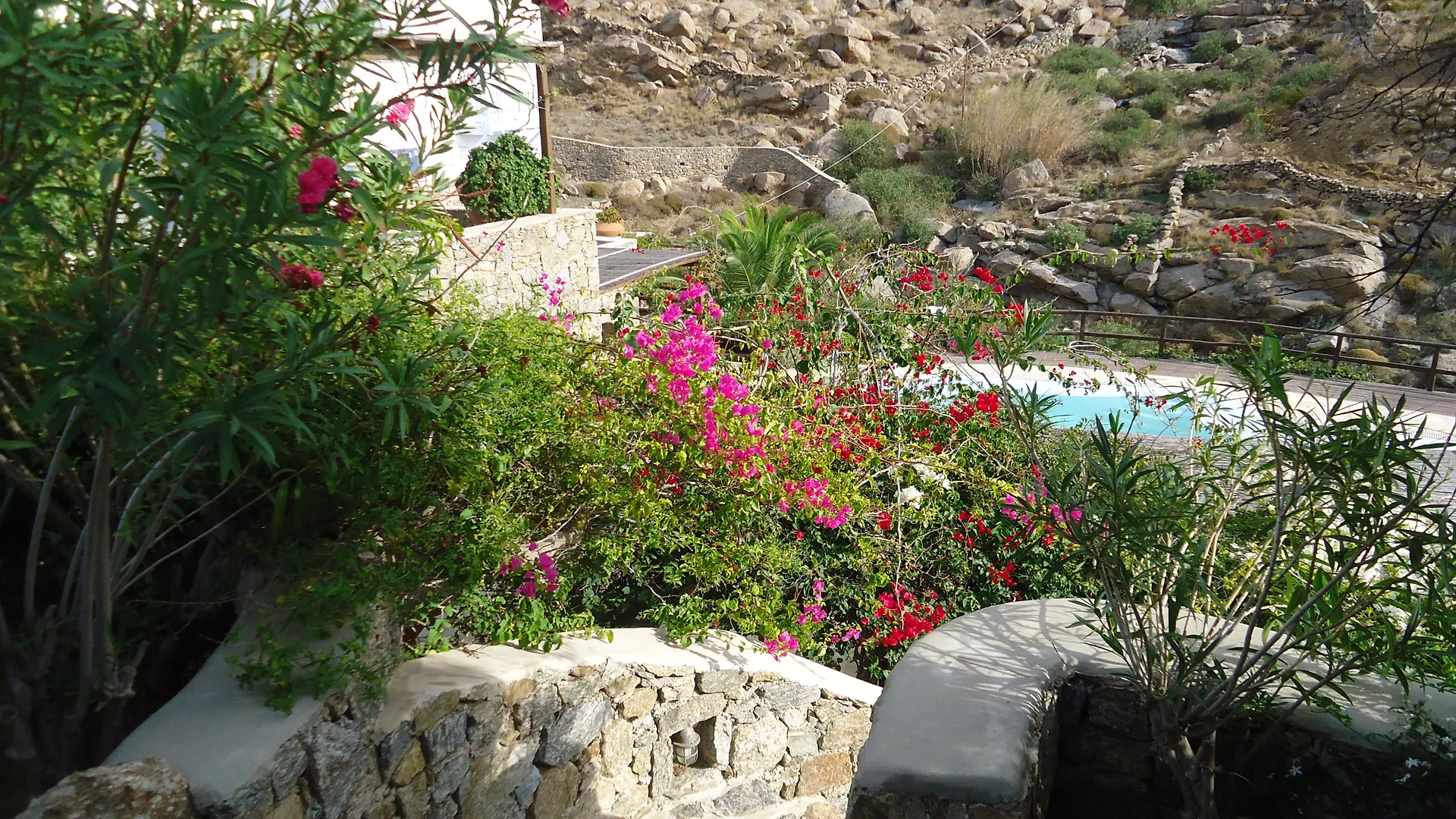 Nama Villas Super Paradise Beach  Greece